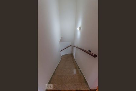 Casa à venda com 144m², 2 quartos e 1 vagaEscada Interna