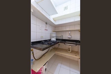 Cozinha de kitnet/studio para alugar com 1 quarto, 29m² em República, São Paulo
