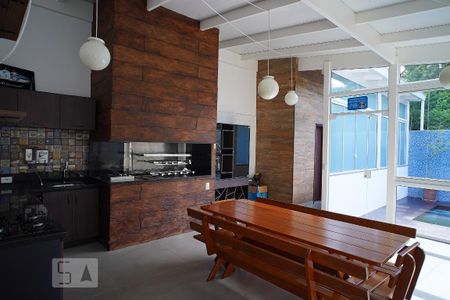 Casa à venda com 295m², 4 quartos e 4 vagasEspaço Gourmet