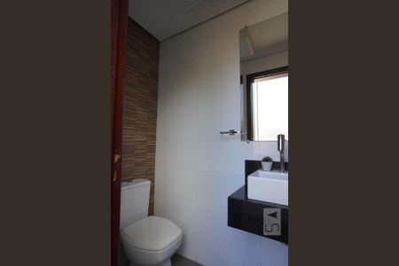 Casa à venda com 295m², 4 quartos e 4 vagasBanheiro Area de Serviço