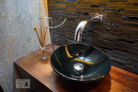 Lavabo de casa à venda com 4 quartos, 295m² em Jardim Sabará, Porto Alegre