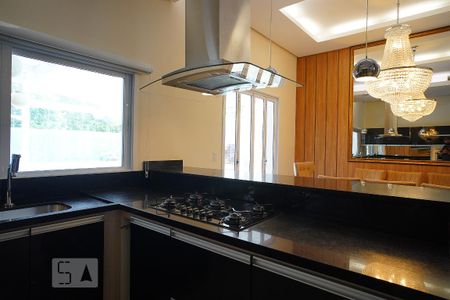 Casa à venda com 295m², 4 quartos e 4 vagasCozinha