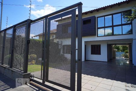 Casa à venda com 295m², 4 quartos e 4 vagasFachada da Casa