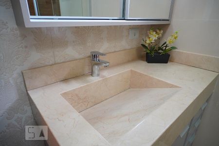Casa à venda com 295m², 4 quartos e 4 vagasBanheiro