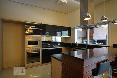 Cozinha de casa à venda com 4 quartos, 295m² em Jardim Sabará, Porto Alegre