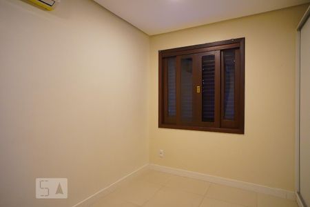 Casa à venda com 295m², 4 quartos e 4 vagasEscritório