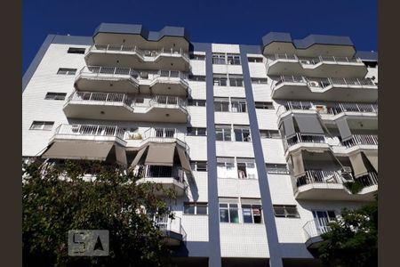 Apartamento à venda com 72m², 2 quartos e 2 vagasFachada