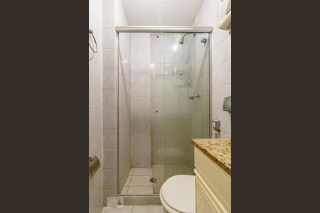 Apartamento à venda com 72m², 2 quartos e 2 vagasBanheiro Social