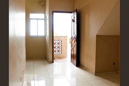 Sala de casa para alugar com 1 quarto, 107m² em Pilares, Rio de Janeiro