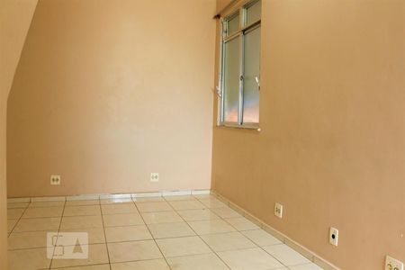 Sala de casa para alugar com 1 quarto, 107m² em Pilares, Rio de Janeiro