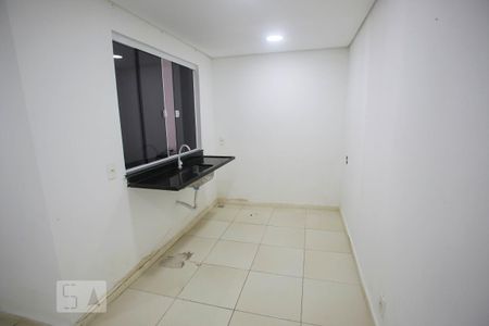 Cozinha de kitnet/studio para alugar com 1 quarto, 25m² em Jacarepaguá, Rio de Janeiro