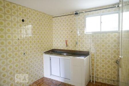 Cozinha de apartamento para alugar com 2 quartos, 48m² em Artur Alvim, São Paulo