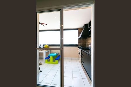 Varanda de apartamento à venda com 3 quartos, 115m² em Vila Bertioga, São Paulo