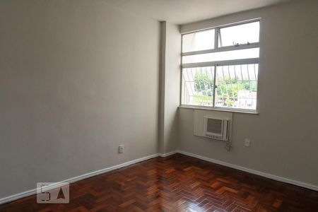 Quarto 2 de apartamento para alugar com 2 quartos, 78m² em Icaraí, Niterói