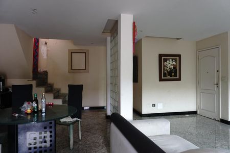 Sala de apartamento à venda com 4 quartos, 350m² em Barra da Tijuca, Rio de Janeiro