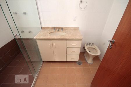 Banheiro de apartamento para alugar com 1 quarto, 35m² em Consolação, São Paulo