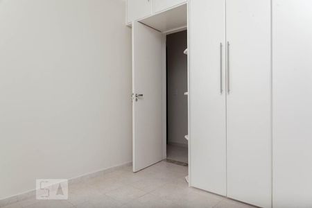 Suíte de apartamento para alugar com 4 quartos, 70m² em Santa Mônica, Uberlândia