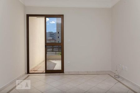 Sala de apartamento para alugar com 4 quartos, 70m² em Santa Mônica, Uberlândia