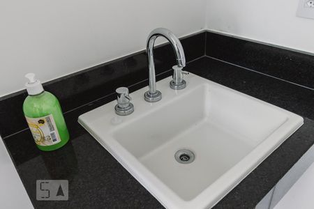 Banheiro Pia de apartamento à venda com 1 quarto, 32m² em Perdizes, São Paulo