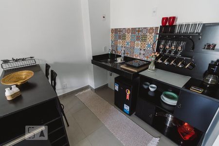 Cozinha de apartamento à venda com 1 quarto, 32m² em Perdizes, São Paulo