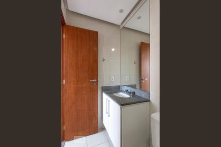 Apartamento à venda com 75m², 2 quartos e 2 vagasBanheiro da Suíte