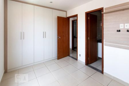 Apartamento à venda com 75m², 2 quartos e 2 vagasSuíte