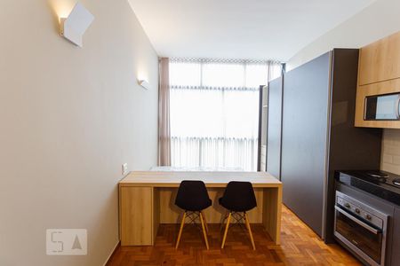 Sala/Quarto/Cozinha de apartamento para alugar com 1 quarto, 35m² em Santo Agostinho, Belo Horizonte