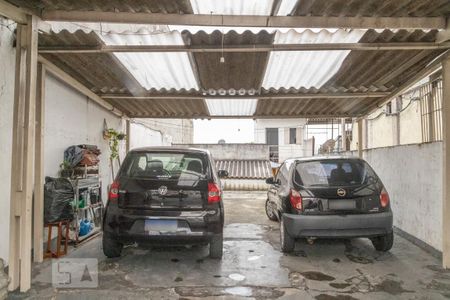 Casa à venda com 150m², 2 quartos e 6 vagas Casa à venda com 150m², 2 quartos e 6 vagasGaragem