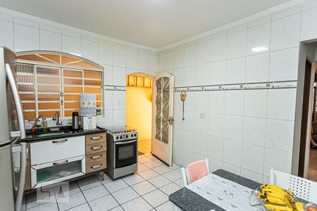 Casa à venda com 150m², 2 quartos e 2 vagas Casa à venda com 150m², 2 quartos e 2 vagasCozinha