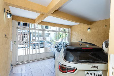Casa à venda com 150m², 2 quartos e 2 vagas Casa à venda com 150m², 2 quartos e 2 vagasGaragem