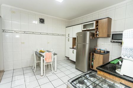 Casa à venda com 150m², 2 quartos e 2 vagas Casa à venda com 150m², 2 quartos e 2 vagasCozinha