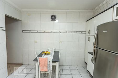 Casa à venda com 150m², 2 quartos e 2 vagas Casa à venda com 150m², 2 quartos e 2 vagasCozinha