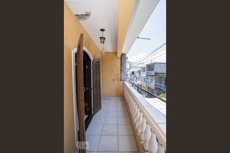 Casa à venda com 150m², 2 quartos e 2 vagas Casa à venda com 150m², 2 quartos e 2 vagasVaranda suite 1