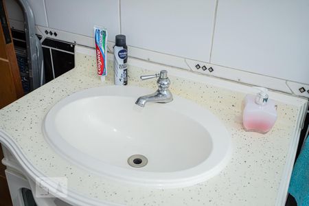 Casa à venda com 150m², 2 quartos e 2 vagas Casa à venda com 150m², 2 quartos e 2 vagasDetalhe banheiro suite 1