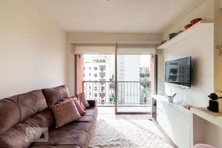 Sala de apartamento para alugar com 1 quarto, 40m² em Indianópolis, São Paulo