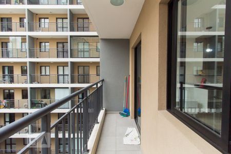 Studio para alugar com 25m², 1 quarto e sem vaga Studio para alugar com 25m², 1 quarto e sem vagaVaranda