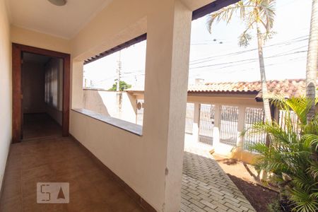 Varanda de entrada de casa à venda com 3 quartos, 430m² em Vila Alpina, São Paulo