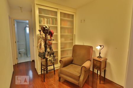 Sala de apartamento à venda com 3 quartos, 130m² em Pinheiros, São Paulo
