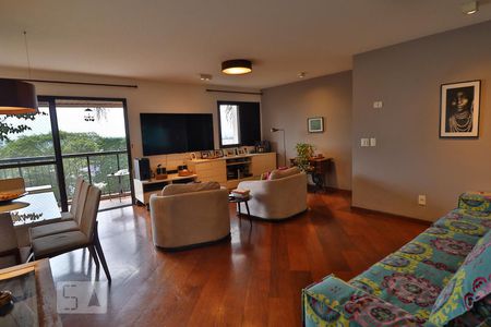 Sala de apartamento à venda com 3 quartos, 130m² em Pinheiros, São Paulo