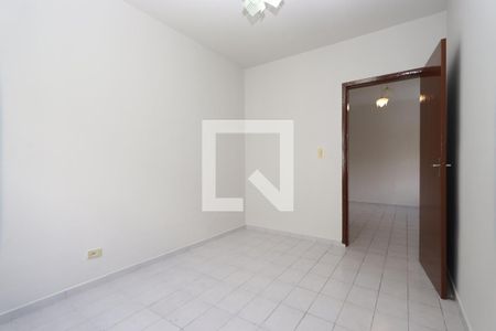 Quarto 2 de casa para alugar com 2 quartos, 250m² em Jardim Mimar, São Paulo