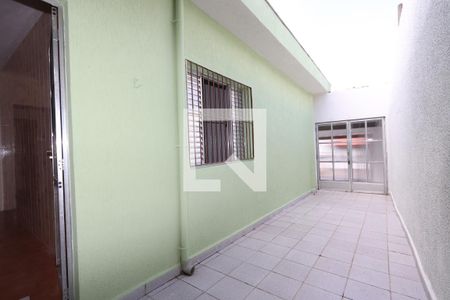Casa para alugar com 250m², 2 quartos e 8 vagasQuintal
