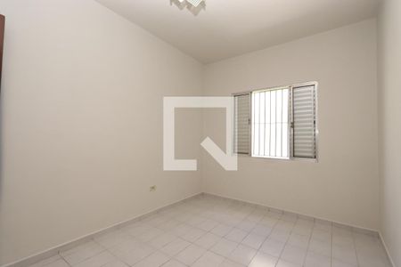 Quarto 2 de casa para alugar com 2 quartos, 250m² em Jardim Mimar, São Paulo