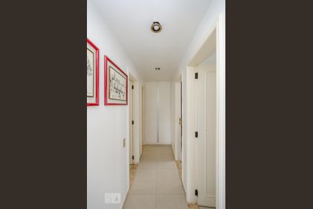 Apartamento à venda com 170m², 4 quartos e 2 vagasCorredor