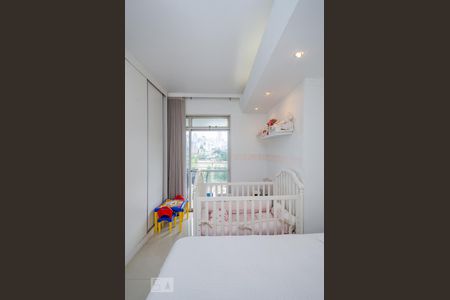 Apartamento à venda com 170m², 4 quartos e 2 vagasQuarto 2