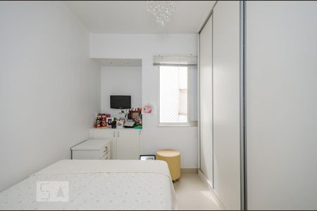 Apartamento à venda com 170m², 4 quartos e 2 vagasQuarto 4