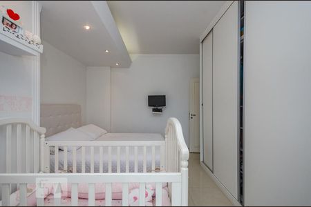 Apartamento à venda com 170m², 4 quartos e 2 vagasQuarto 2