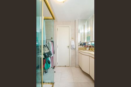 Apartamento à venda com 170m², 4 quartos e 2 vagasBanheiro da Suíte