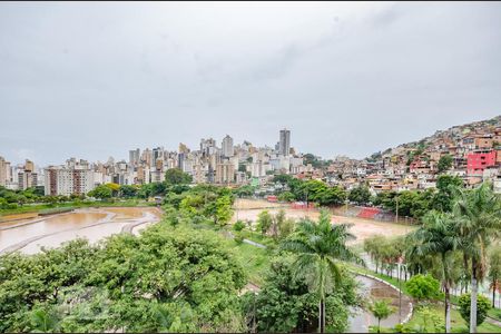 Apartamento à venda com 170m², 4 quartos e 2 vagasVaranda da Suíte e Quarto 2