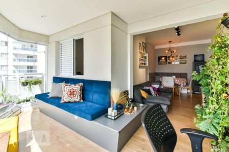 Sala e Varanda de apartamento para alugar com 2 quartos, 65m² em Santa Efigênia, São Paulo