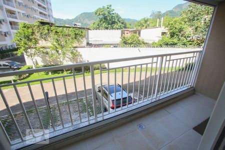 Varanda de apartamento para alugar com 2 quartos, 65m² em Jacarepaguá, Rio de Janeiro